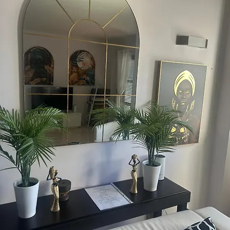 Golden Dreams Of Appartement