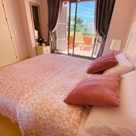 Apartment Golden Dreams Of